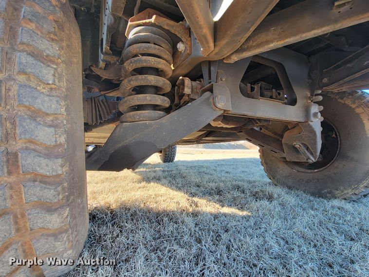 image for item HG9368 2006 Am General M1097R1 HMMWV Humvee SUV