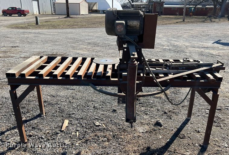 image for item HG9386 Shop built saw