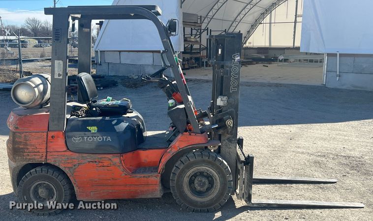 image for item HG9391 Toyota  forklift