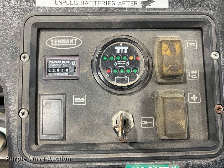 image for item HG9397 Tennant 480EE  floor scrubber