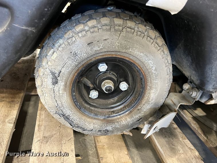 image for item HG9397 Tennant 480EE  floor scrubber