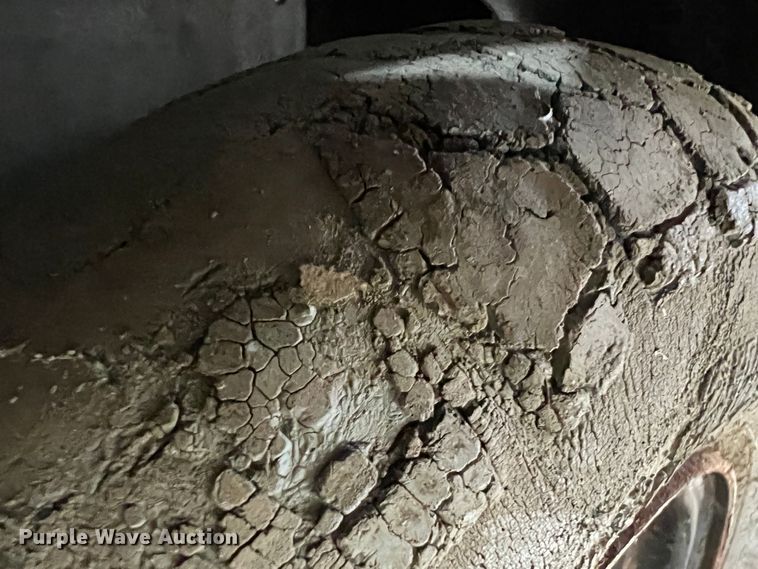 image for item HG9397 Tennant 480EE  floor scrubber