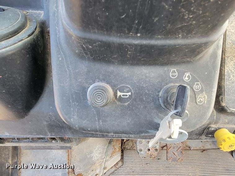 image for item HG9398 2004 Kubota RTV900  utility vehicle