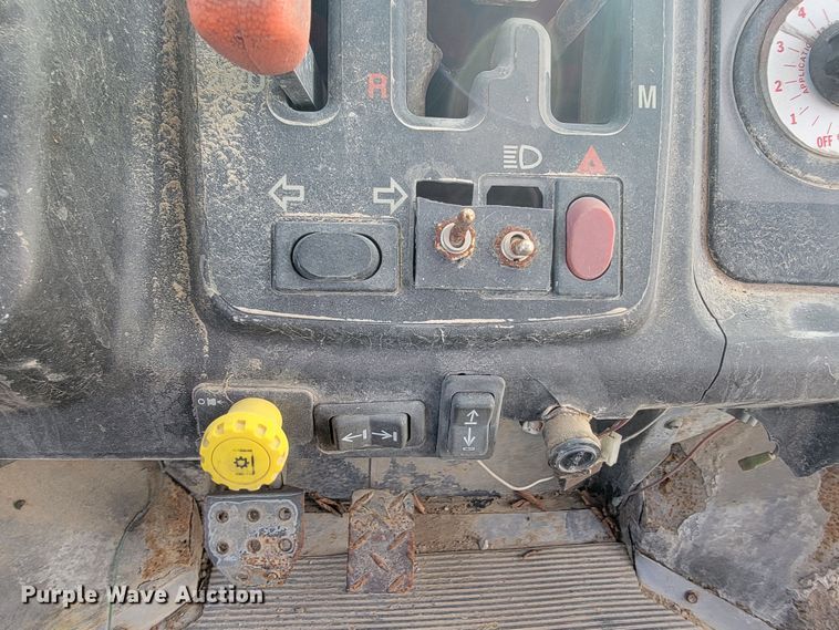 image for item HG9398 2004 Kubota RTV900  utility vehicle