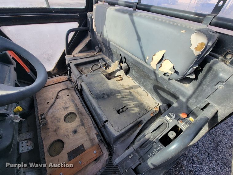 image for item HG9398 2004 Kubota RTV900  utility vehicle