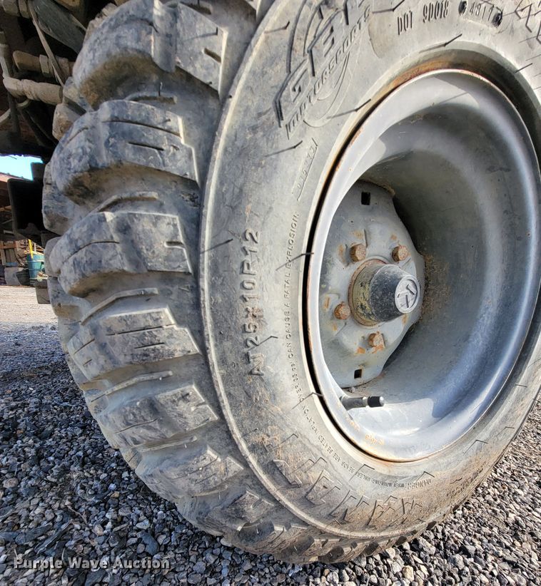 image for item HG9398 2004 Kubota RTV900  utility vehicle