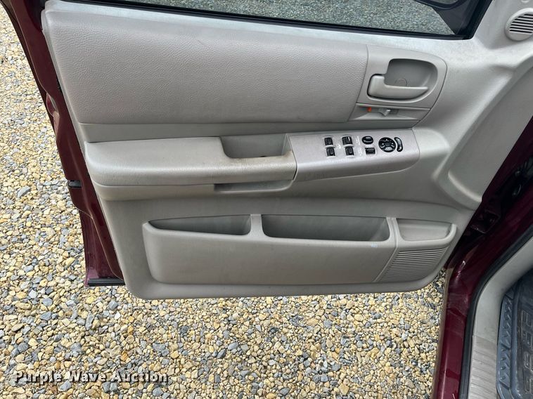 image for item HP9432 2002 Dodge Dakota SLT  Quad Cab pickup truck