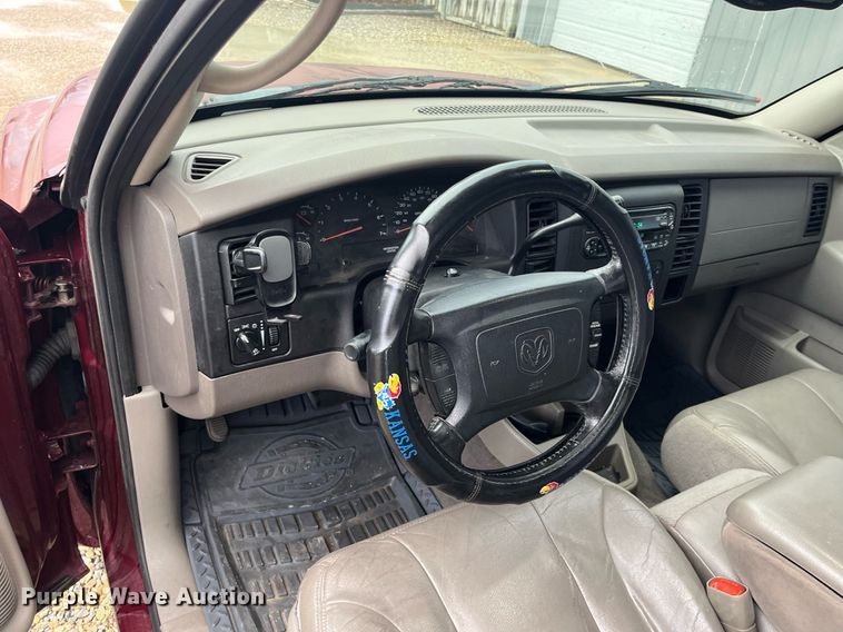image for item HP9432 2002 Dodge Dakota SLT  Quad Cab pickup truck
