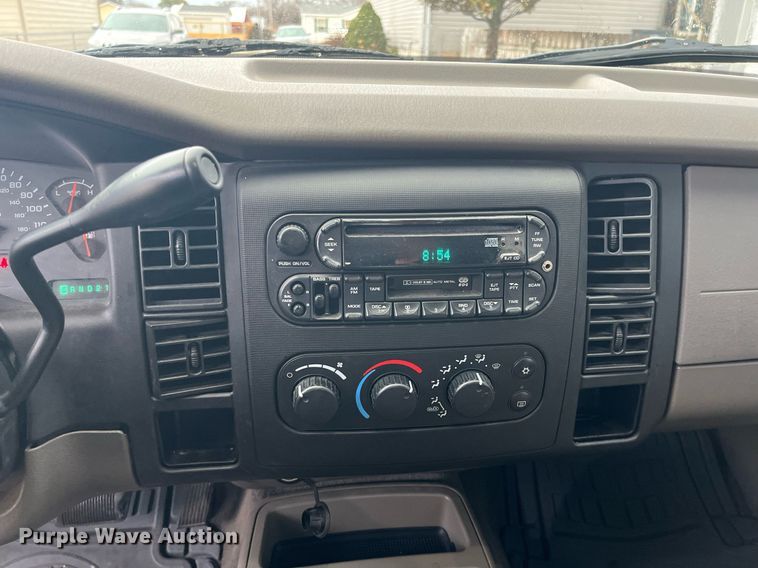 image for item HP9432 2002 Dodge Dakota SLT  Quad Cab pickup truck