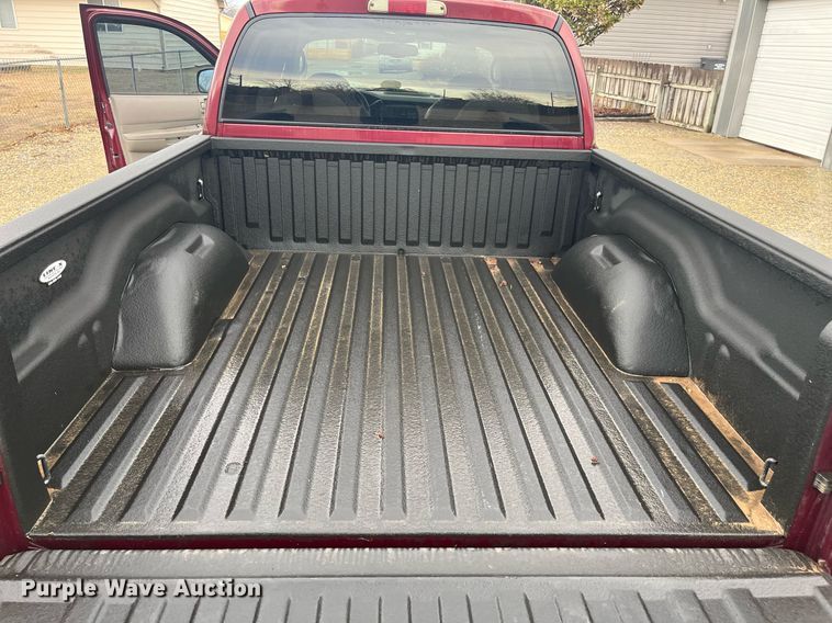 image for item HP9432 2002 Dodge Dakota SLT  Quad Cab pickup truck