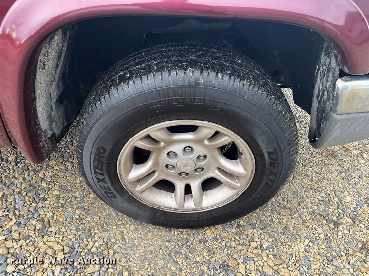 image for item HP9432 2002 Dodge Dakota SLT  Quad Cab pickup truck