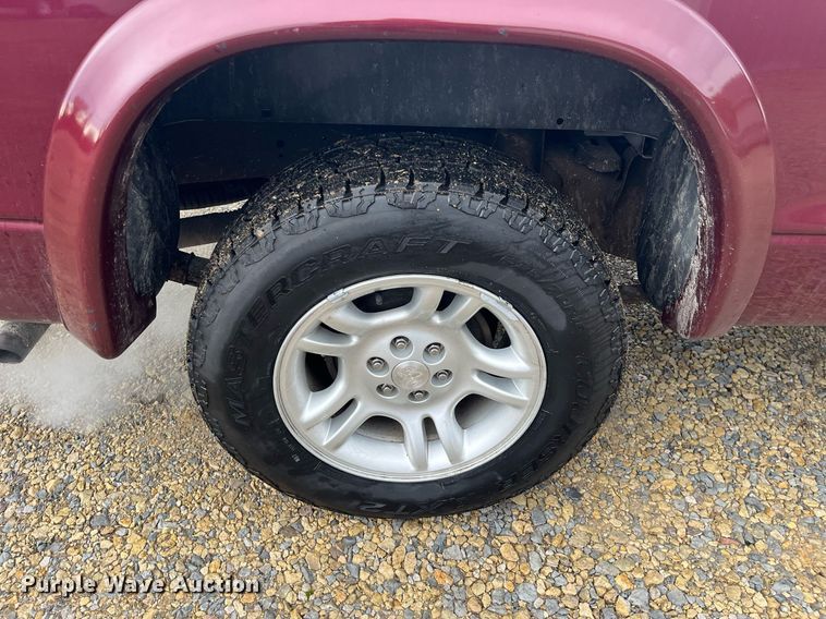 image for item HP9432 2002 Dodge Dakota SLT  Quad Cab pickup truck