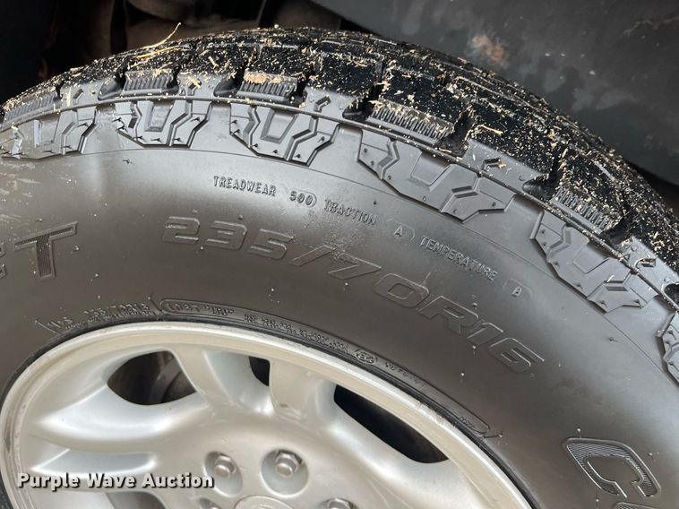 image for item HP9432 2002 Dodge Dakota SLT  Quad Cab pickup truck