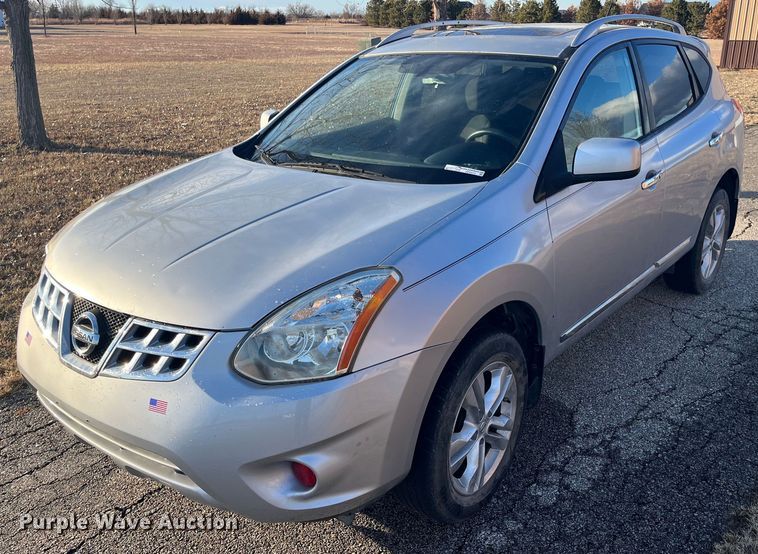 image for item HP9475 2013 Nissan Rogue SV  SUV