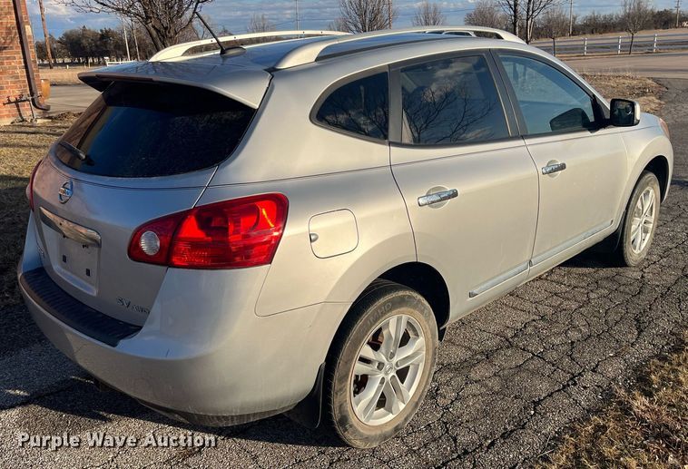 image for item HP9475 2013 Nissan Rogue SV  SUV