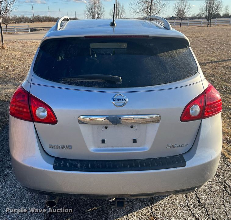 image for item HP9475 2013 Nissan Rogue SV  SUV