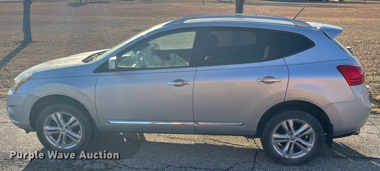 image for item HP9475 2013 Nissan Rogue SV  SUV