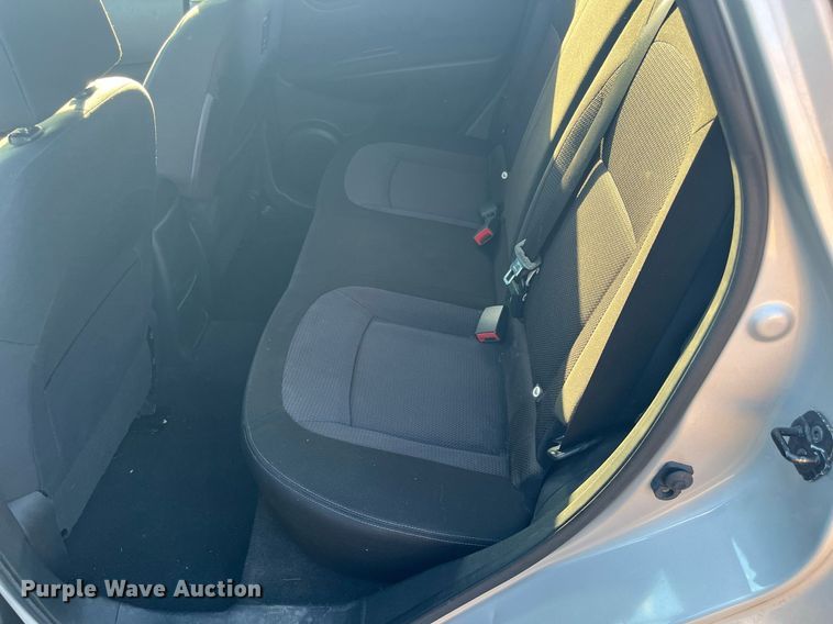 image for item HP9475 2013 Nissan Rogue SV  SUV