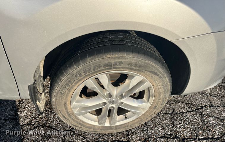 image for item HP9475 2013 Nissan Rogue SV  SUV