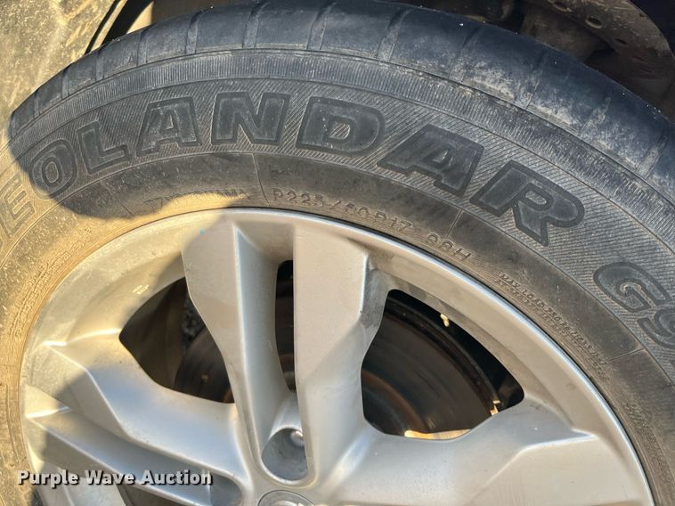 image for item HP9475 2013 Nissan Rogue SV  SUV