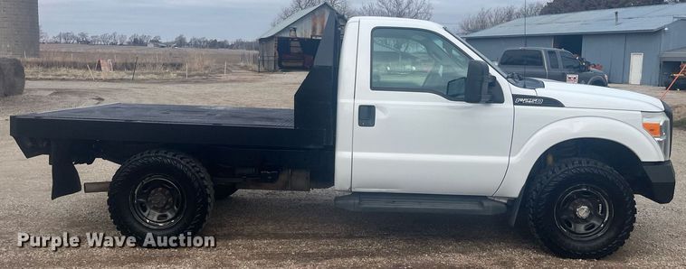 image for item HP9476 2011 Ford F250 Super Duty  flatbed pickup truck