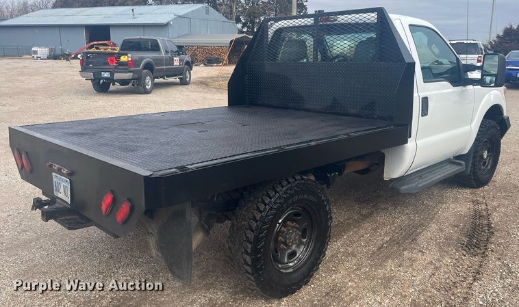 image for item HP9476 2011 Ford F250 Super Duty  flatbed pickup truck