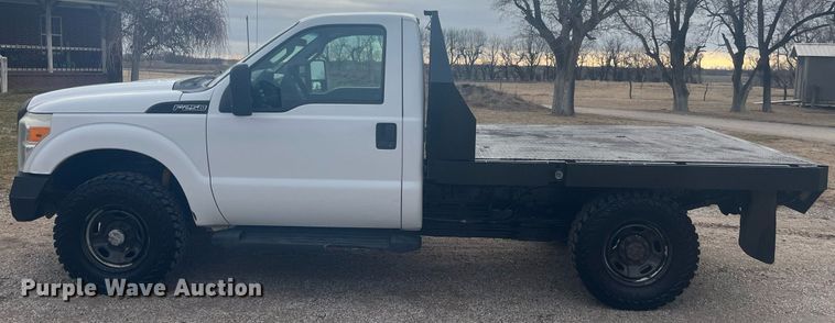 image for item HP9476 2011 Ford F250 Super Duty  flatbed pickup truck