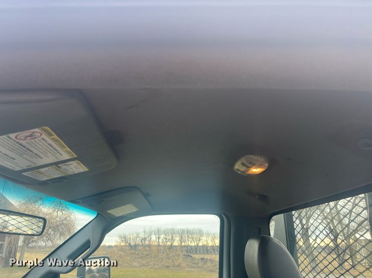 image for item HP9476 2011 Ford F250 Super Duty  flatbed pickup truck