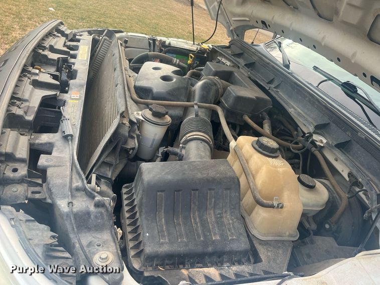 image for item HP9476 2011 Ford F250 Super Duty  flatbed pickup truck