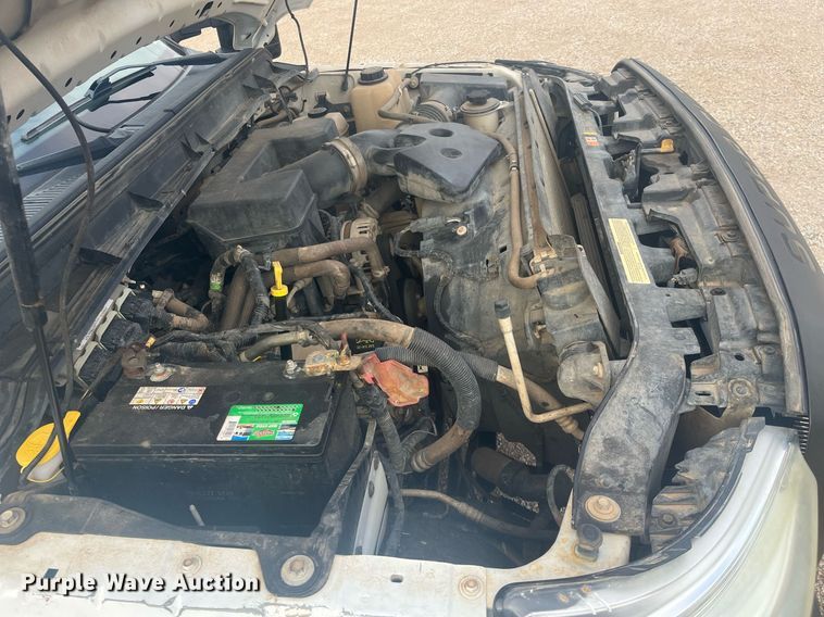 image for item HP9476 2011 Ford F250 Super Duty  flatbed pickup truck