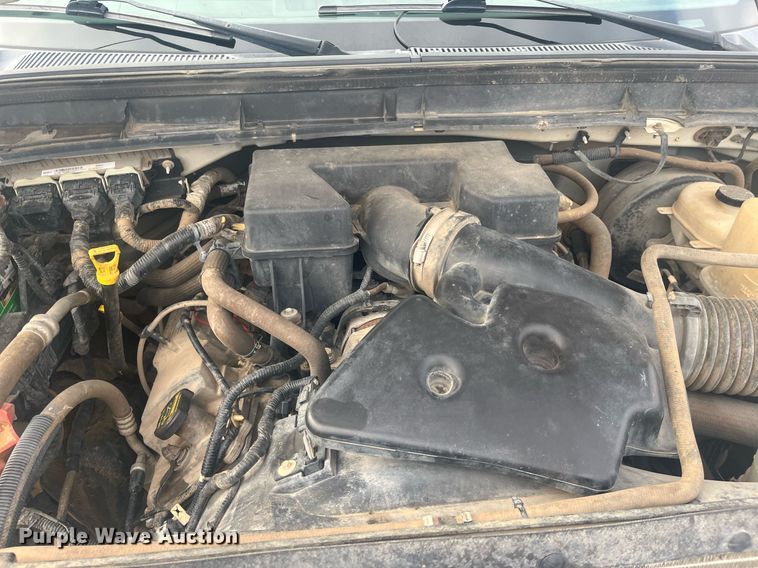 image for item HP9476 2011 Ford F250 Super Duty  flatbed pickup truck