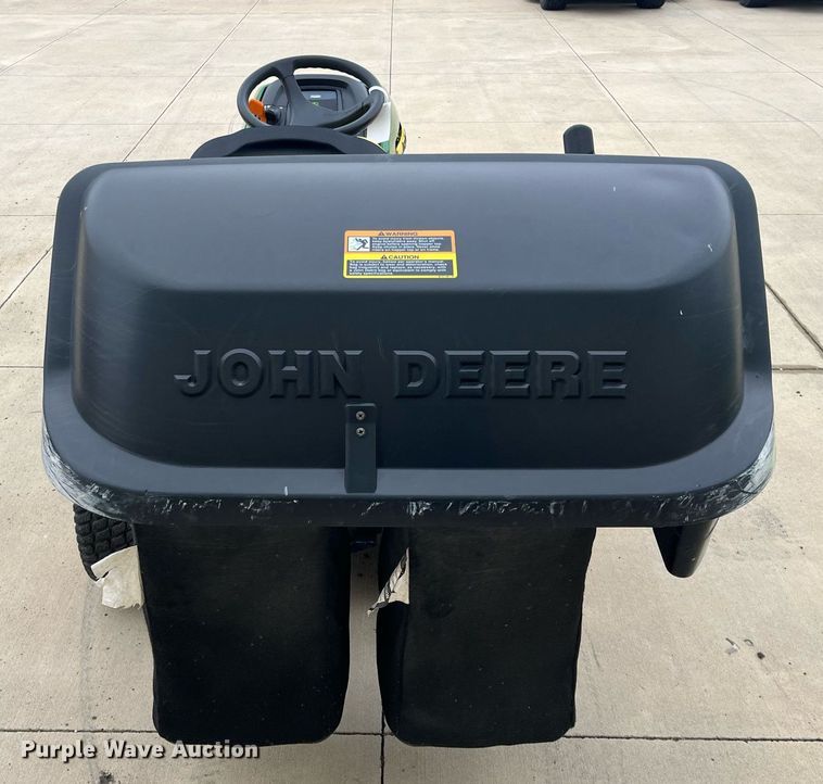 image for item HP9479 John Deere X304  lawn mower