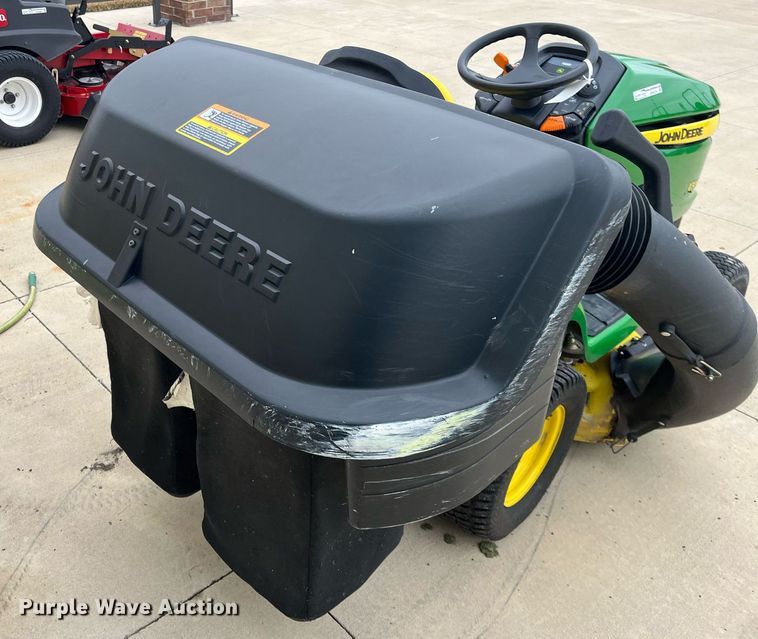 image for item HP9479 John Deere X304  lawn mower