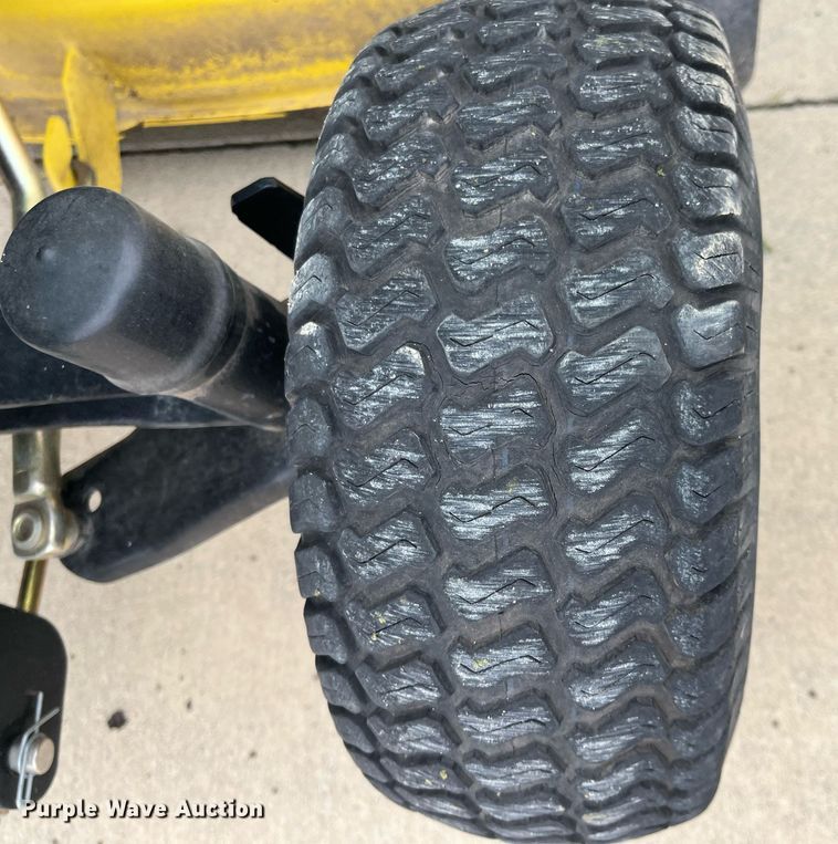 image for item HP9479 John Deere X304  lawn mower