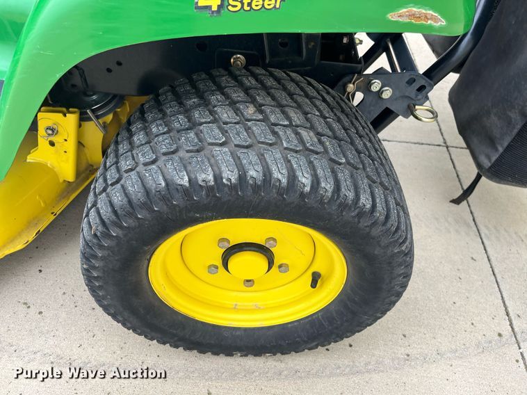 image for item HP9479 John Deere X304  lawn mower