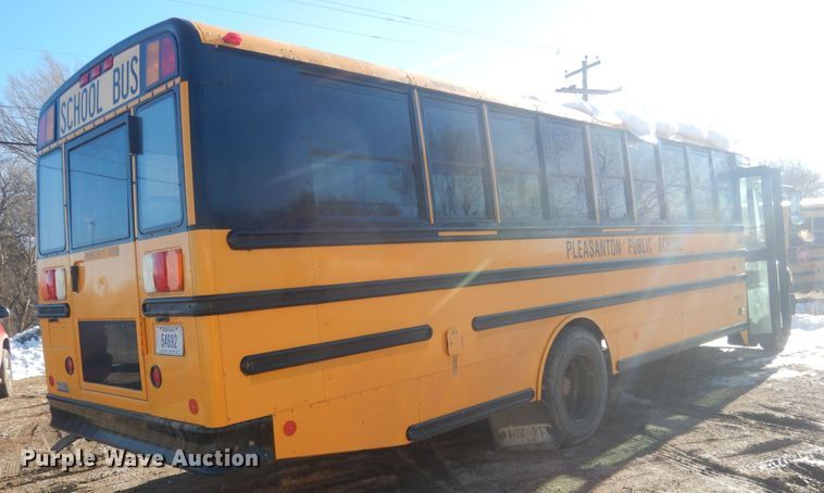 image for item HQ9574 2010 Thomas Built 281TS  school bus