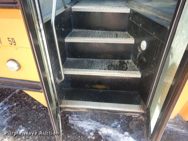 image for item HQ9574 2010 Thomas Built 281TS  school bus