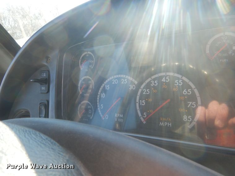 image for item HQ9574 2010 Thomas Built 281TS  school bus