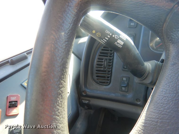 image for item HQ9574 2010 Thomas Built 281TS  school bus