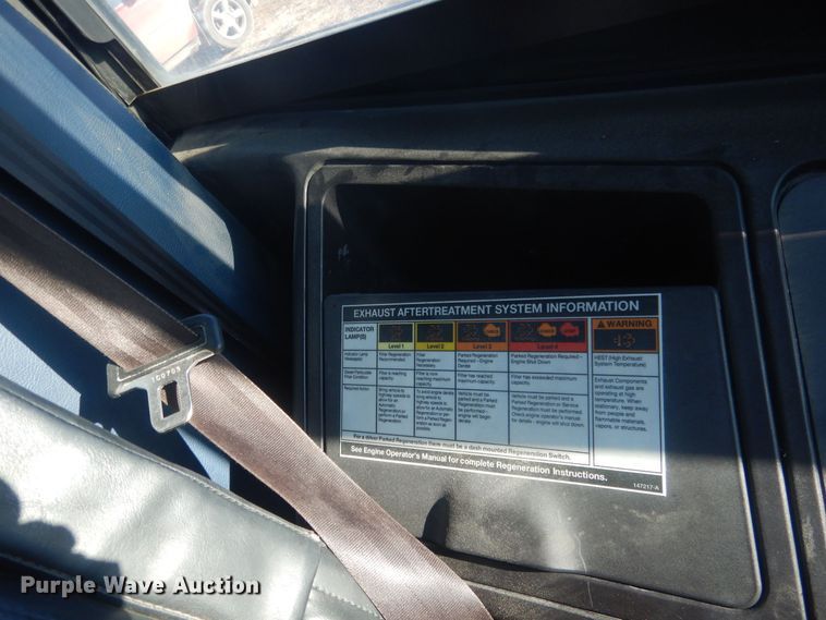 image for item HQ9574 2010 Thomas Built 281TS  school bus