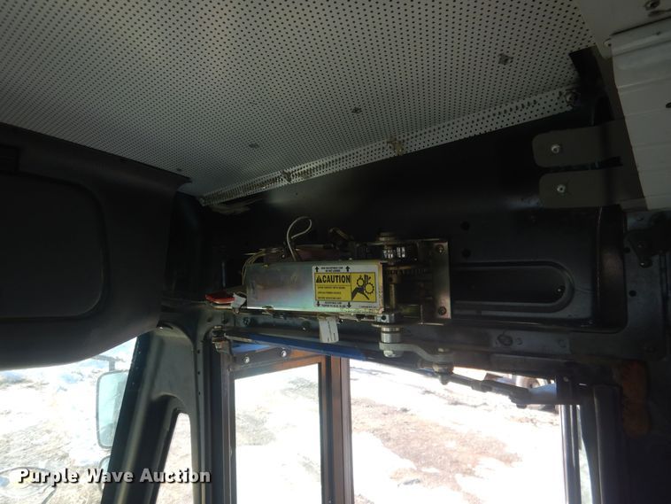 image for item HQ9574 2010 Thomas Built 281TS  school bus