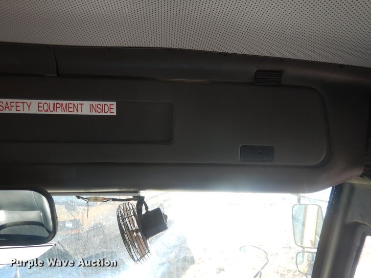 image for item HQ9574 2010 Thomas Built 281TS  school bus