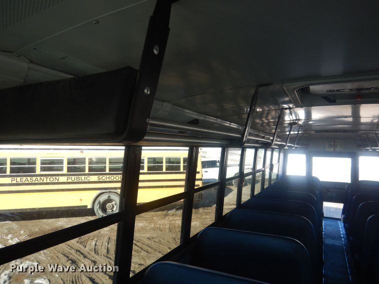 image for item HQ9574 2010 Thomas Built 281TS  school bus