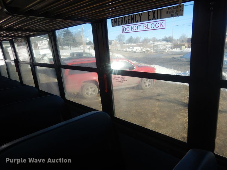 image for item HQ9574 2010 Thomas Built 281TS  school bus