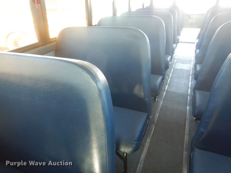 image for item HQ9574 2010 Thomas Built 281TS  school bus