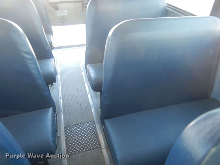 image for item HQ9574 2010 Thomas Built 281TS  school bus