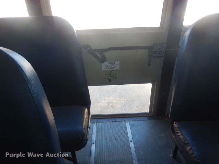 image for item HQ9574 2010 Thomas Built 281TS  school bus