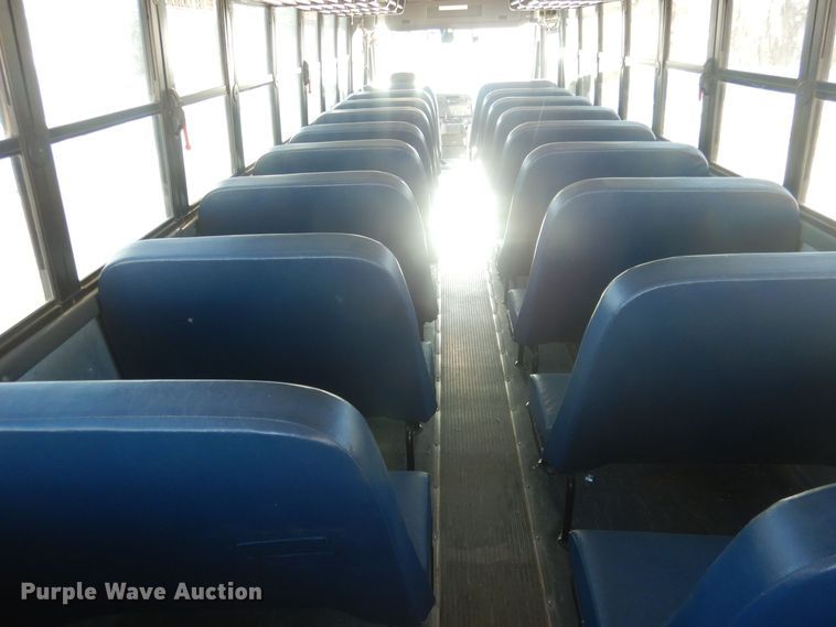 image for item HQ9574 2010 Thomas Built 281TS  school bus