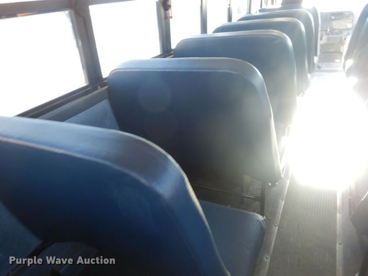 image for item HQ9574 2010 Thomas Built 281TS  school bus