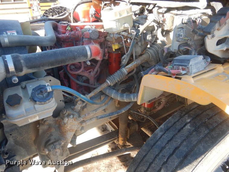 image for item HQ9574 2010 Thomas Built 281TS  school bus